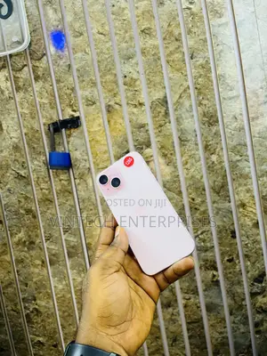Apple iPhone 15 128 GB Pink