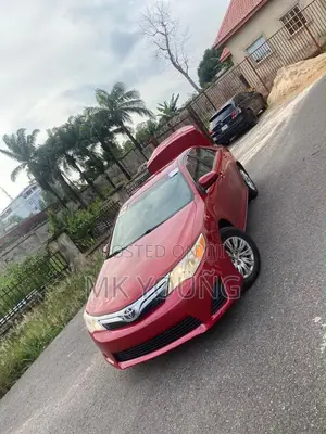 Toyota Camry 2014 Red