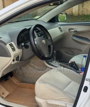 Toyota Corolla 2010 White