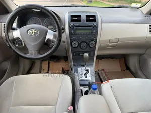 Toyota Corolla 2010 White