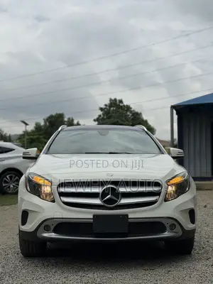 Mercedes-Benz GLA 250 2016 White