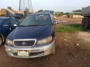Toyota Picnic 2.0 FWD 2003 Blue