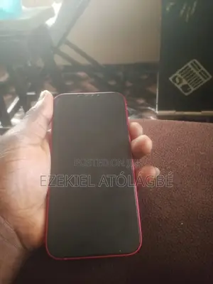 Apple iPhone 13 128 GB Red