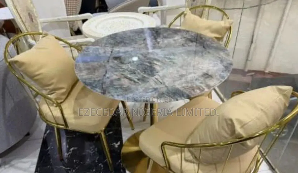Dining Set . Durable And Comfortable