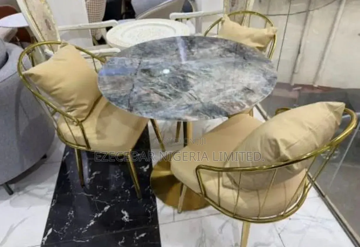 Dining Set . Durable And Comfortable