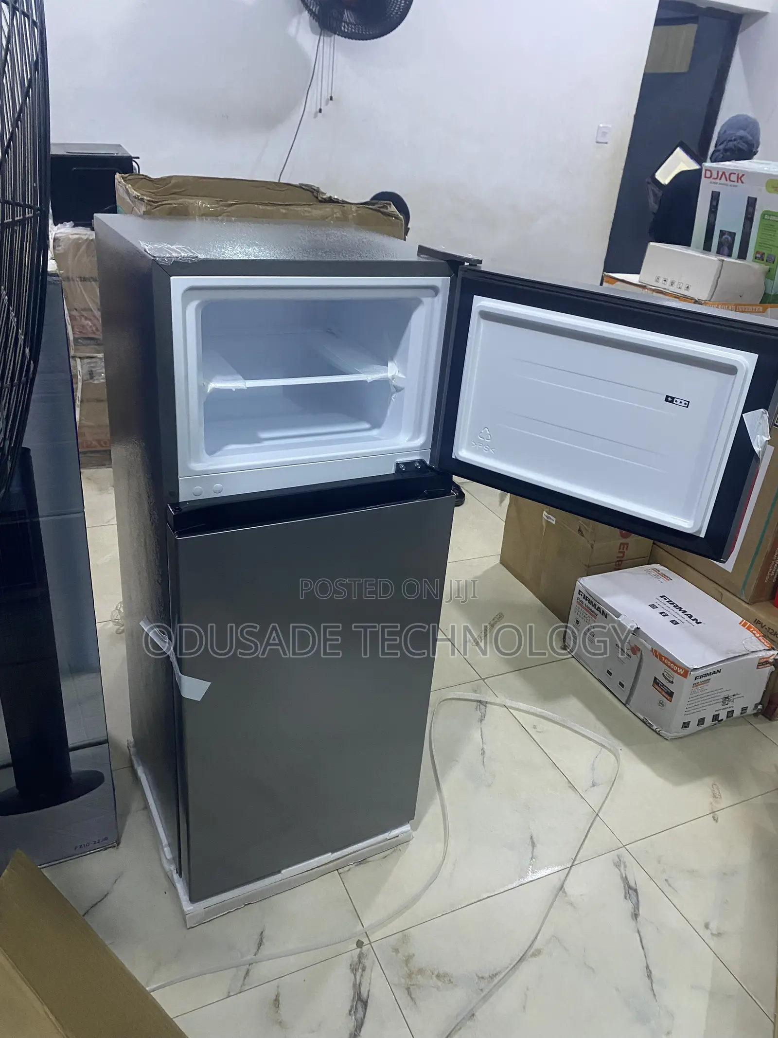 172dr Hisense Space Saving Fridge