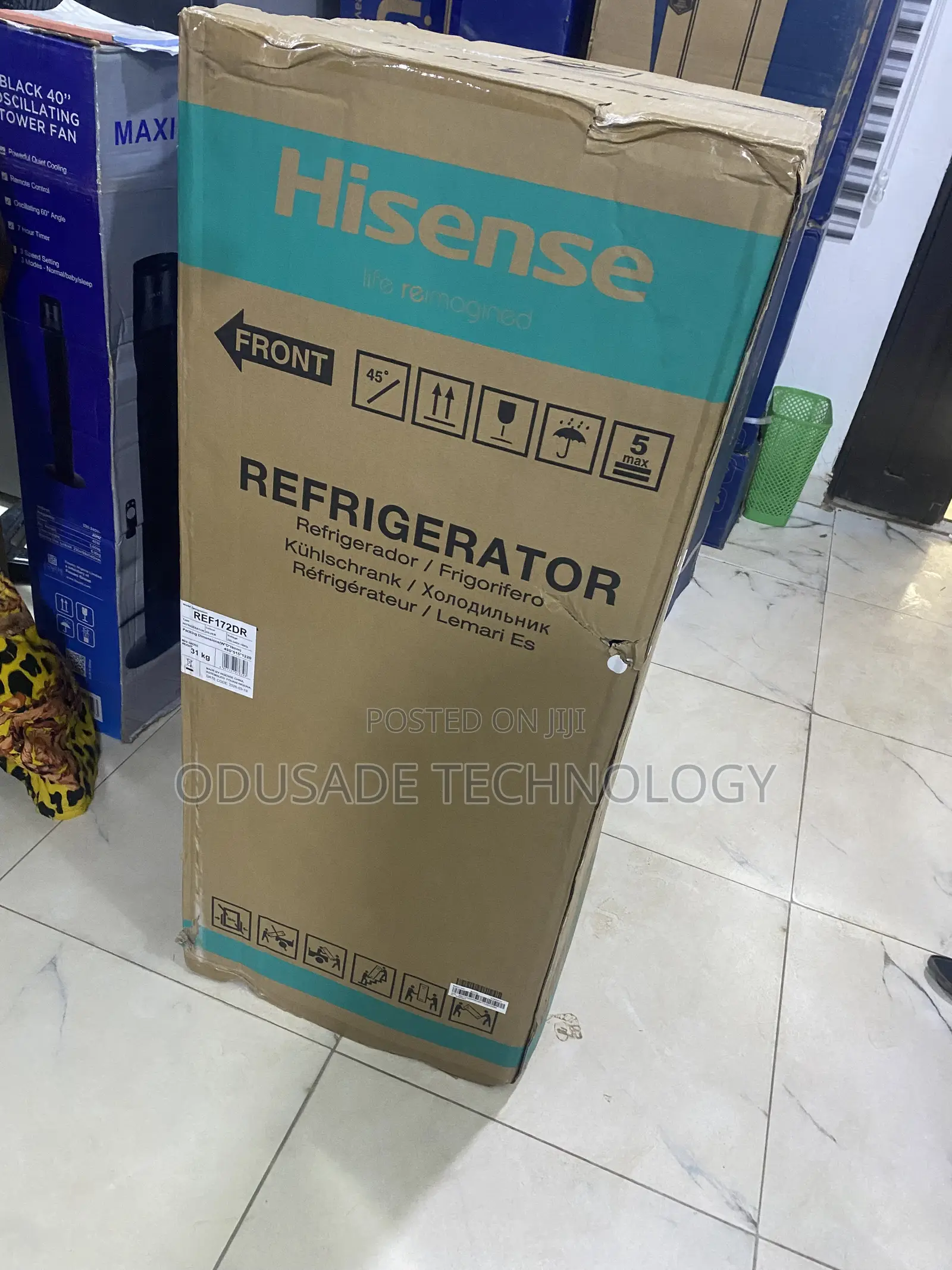 172dr Hisense Space Saving Fridge