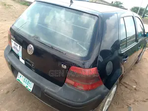 Volkswagen Golf 2003 Black