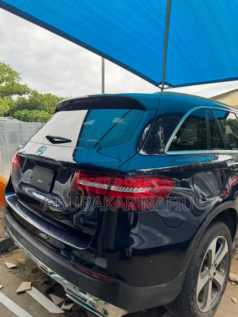 Mercedes-Benz GLC-Class 2016 Blue