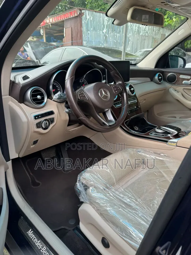 Mercedes-Benz GLC-Class 2016 Blue