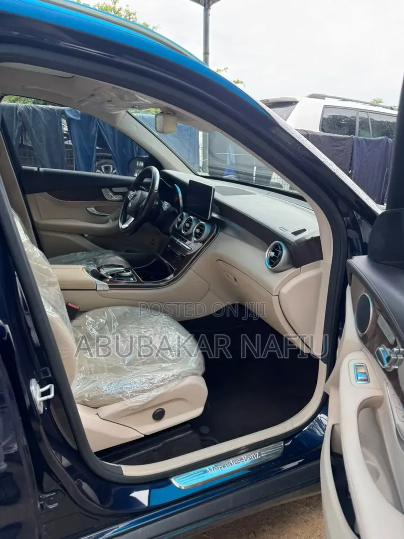 Mercedes-Benz GLC-Class 2016 Blue