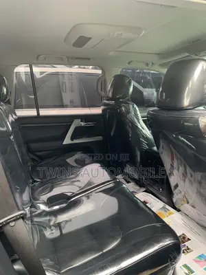 Toyota Land Cruiser 2016 Black