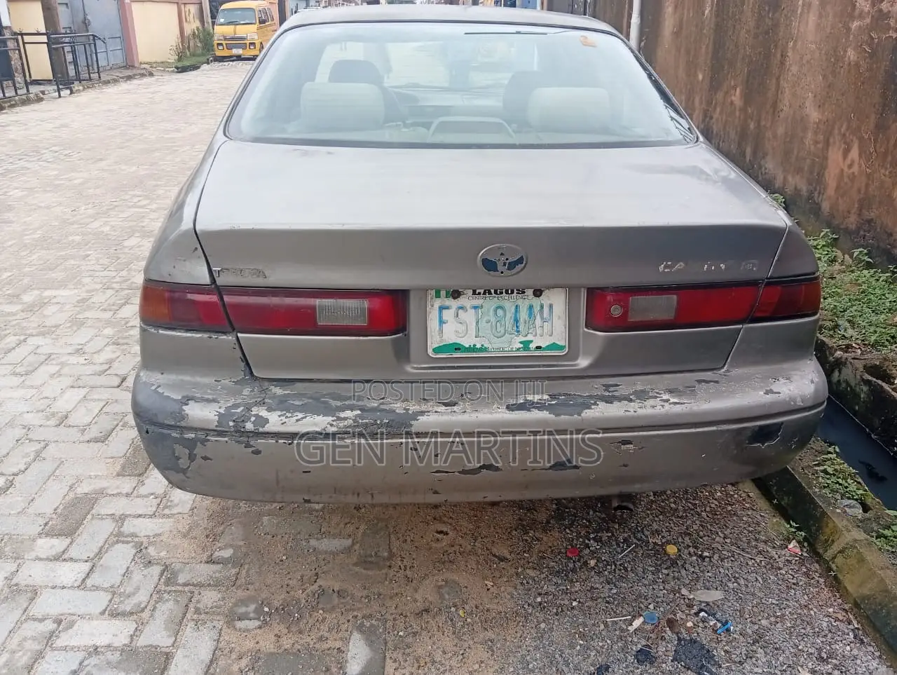 Toyota Camry 2000 Gray