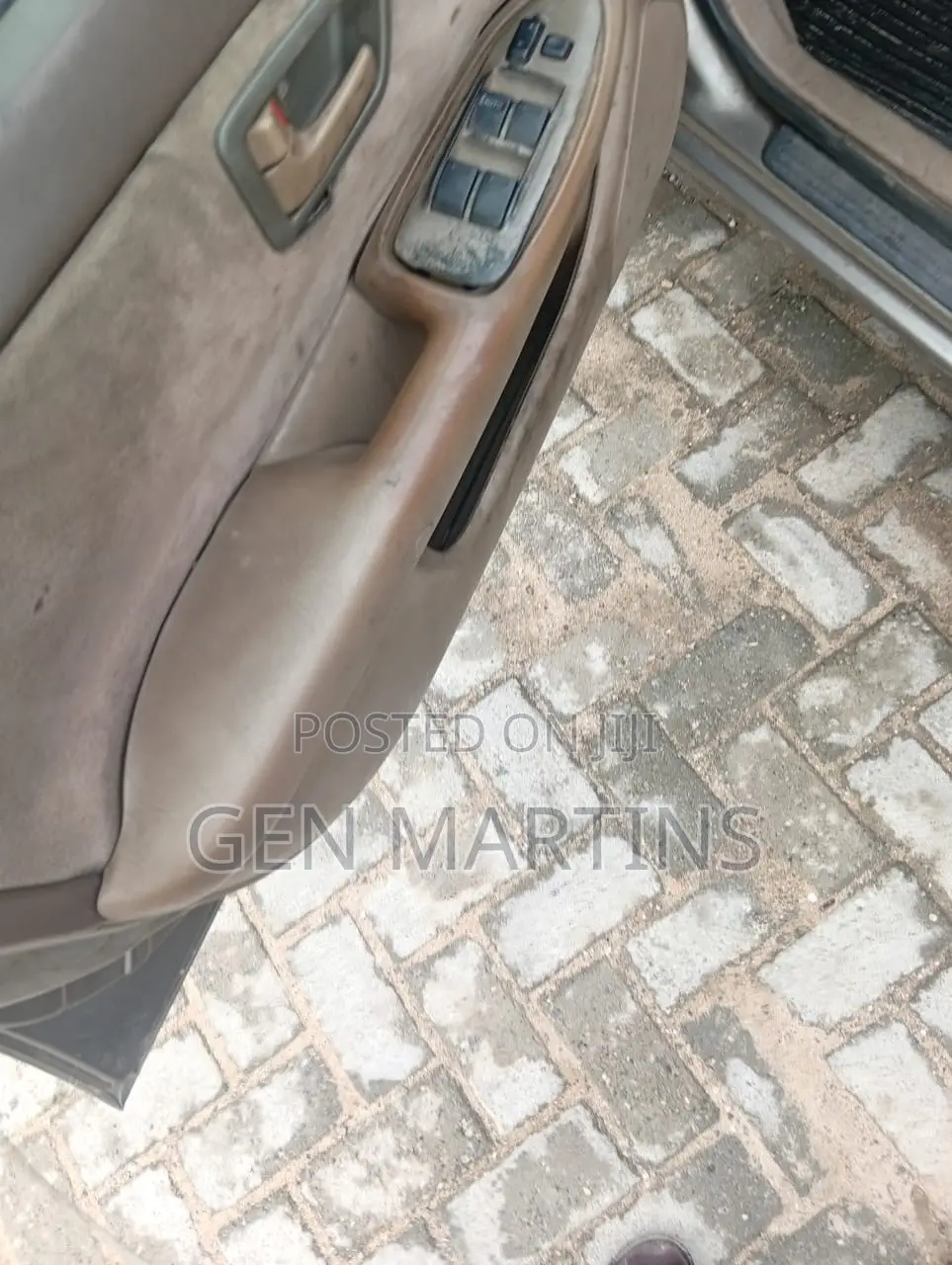 Toyota Camry 2000 Gray