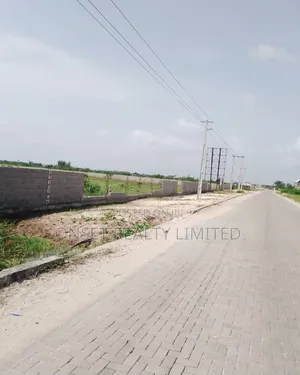 Prime Land Facing Coastal Road