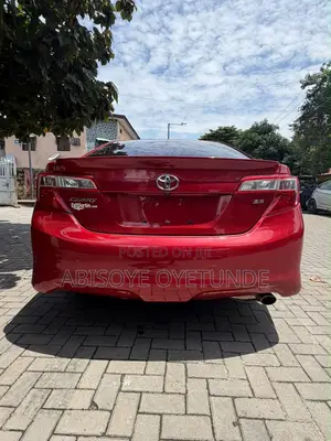 Toyota Camry SE 4dr Sedan (2.5L 4cyl 6A) 2012 Red