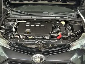 Toyota Corolla LE (1.8L 4cyl 2A) 2018 Gray