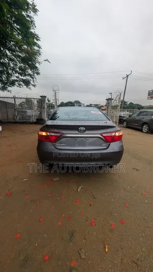 Toyota Camry 2016
