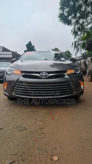 Toyota Camry 2016