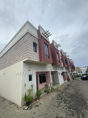 1bdrm Bedsitter in Guzape Main Abuja for rent