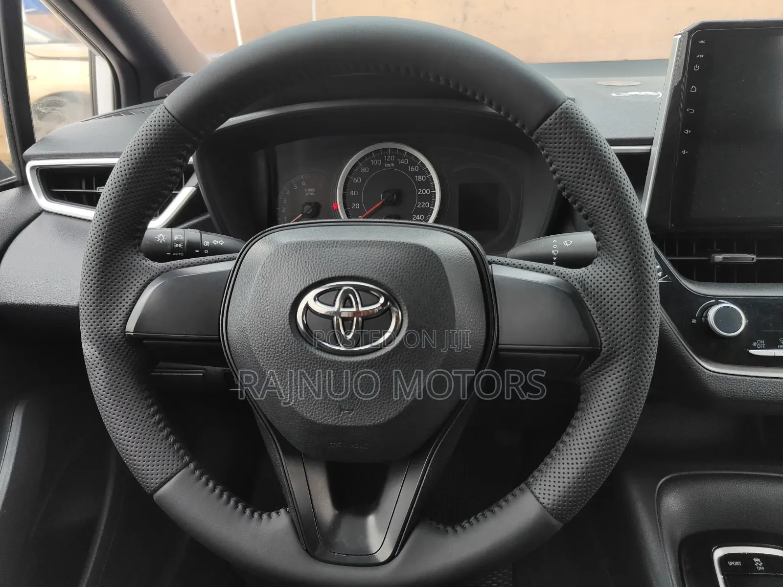 Toyota Corolla 2022 White