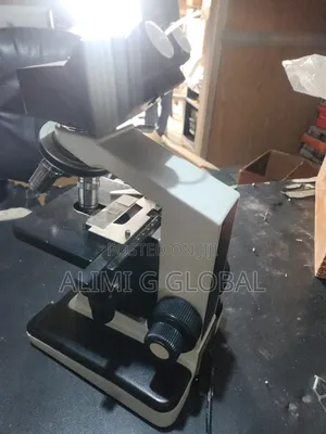 Trinocular Microscope