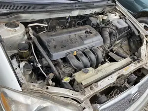 Toyota Corolla 2004 Silver