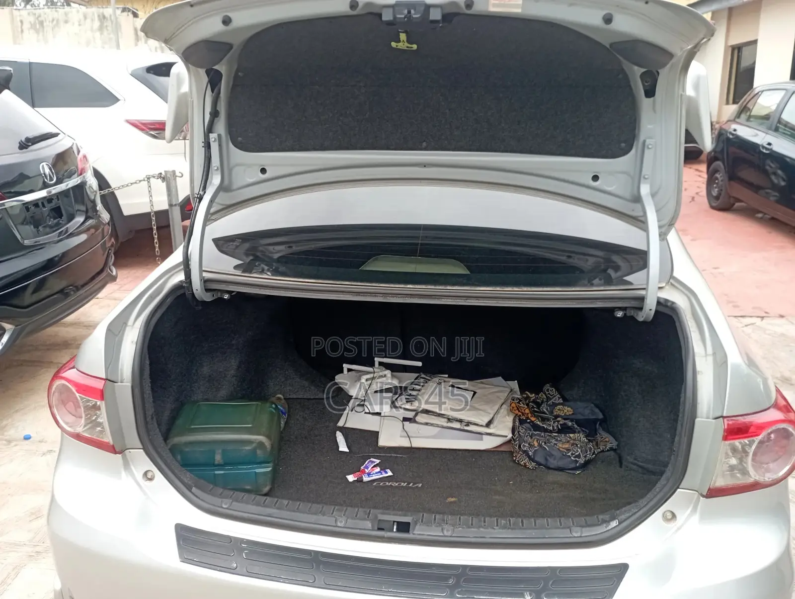 Toyota Corolla 2012 Silver