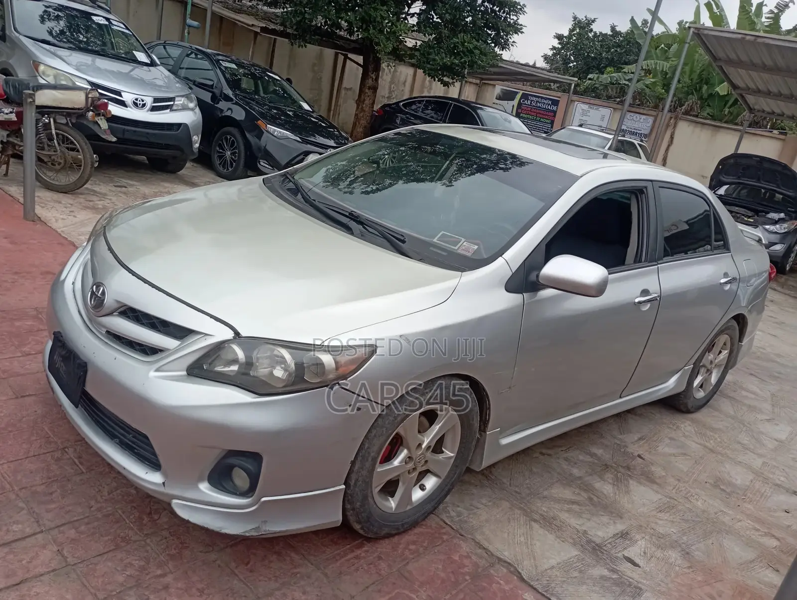 Toyota Corolla 2012 Silver