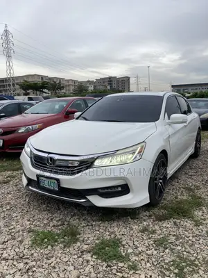 Honda Accord Touring 4dr Sedan FWD (3.5L 6cyl 6A) 2016 White