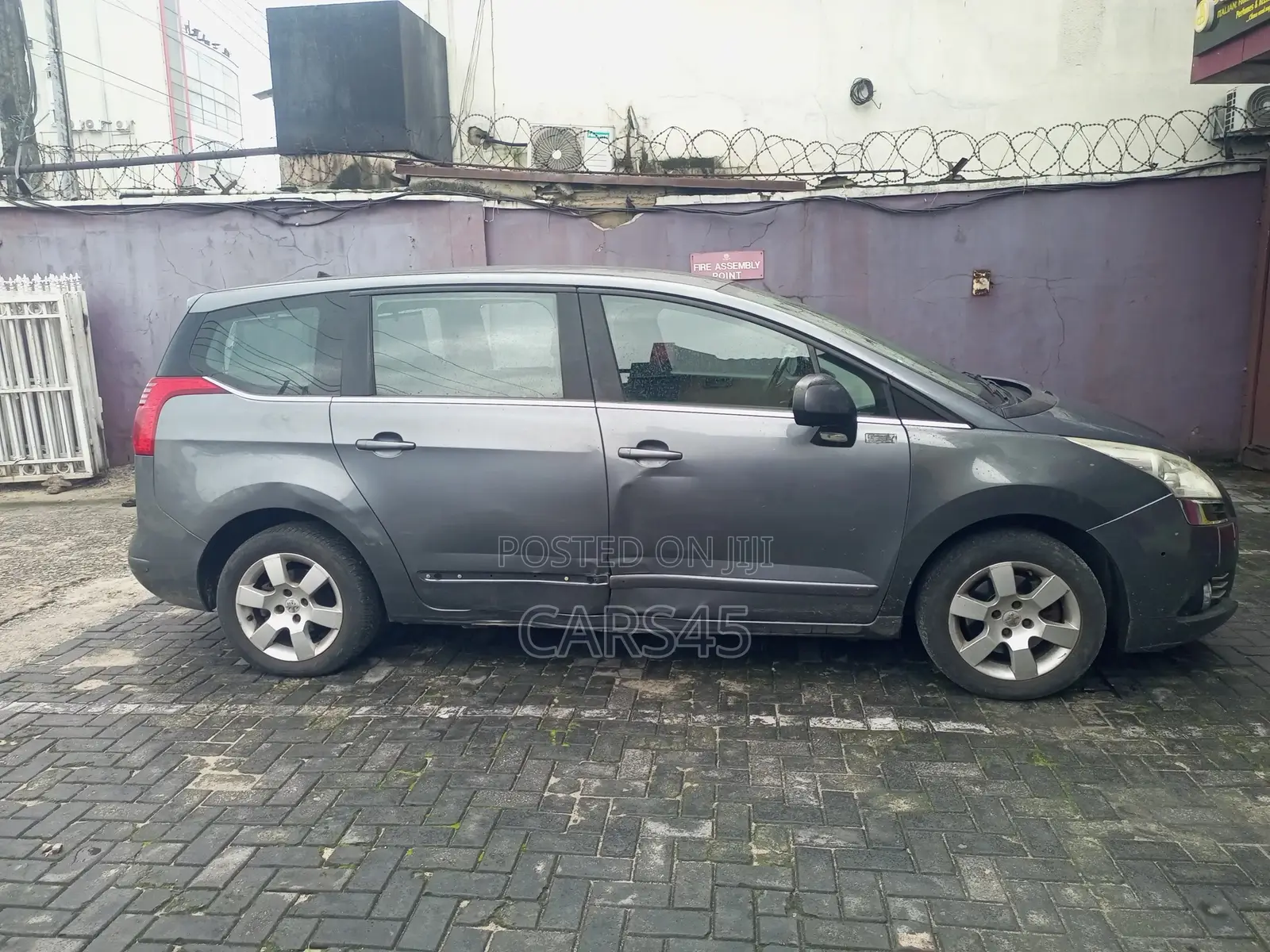 Peugeot 5008 2015 Silver