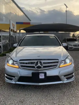Mercedes-Benz C300 2013