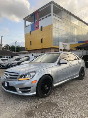 Mercedes-Benz C300 2013