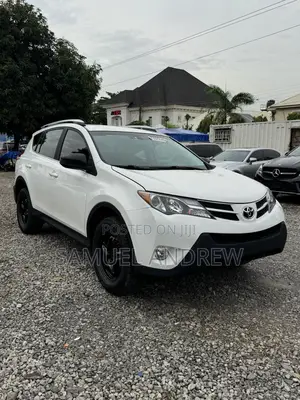 Toyota RAV4 LE 4dr SUV AWD (2.5L 4cyl 6A) 2014 White