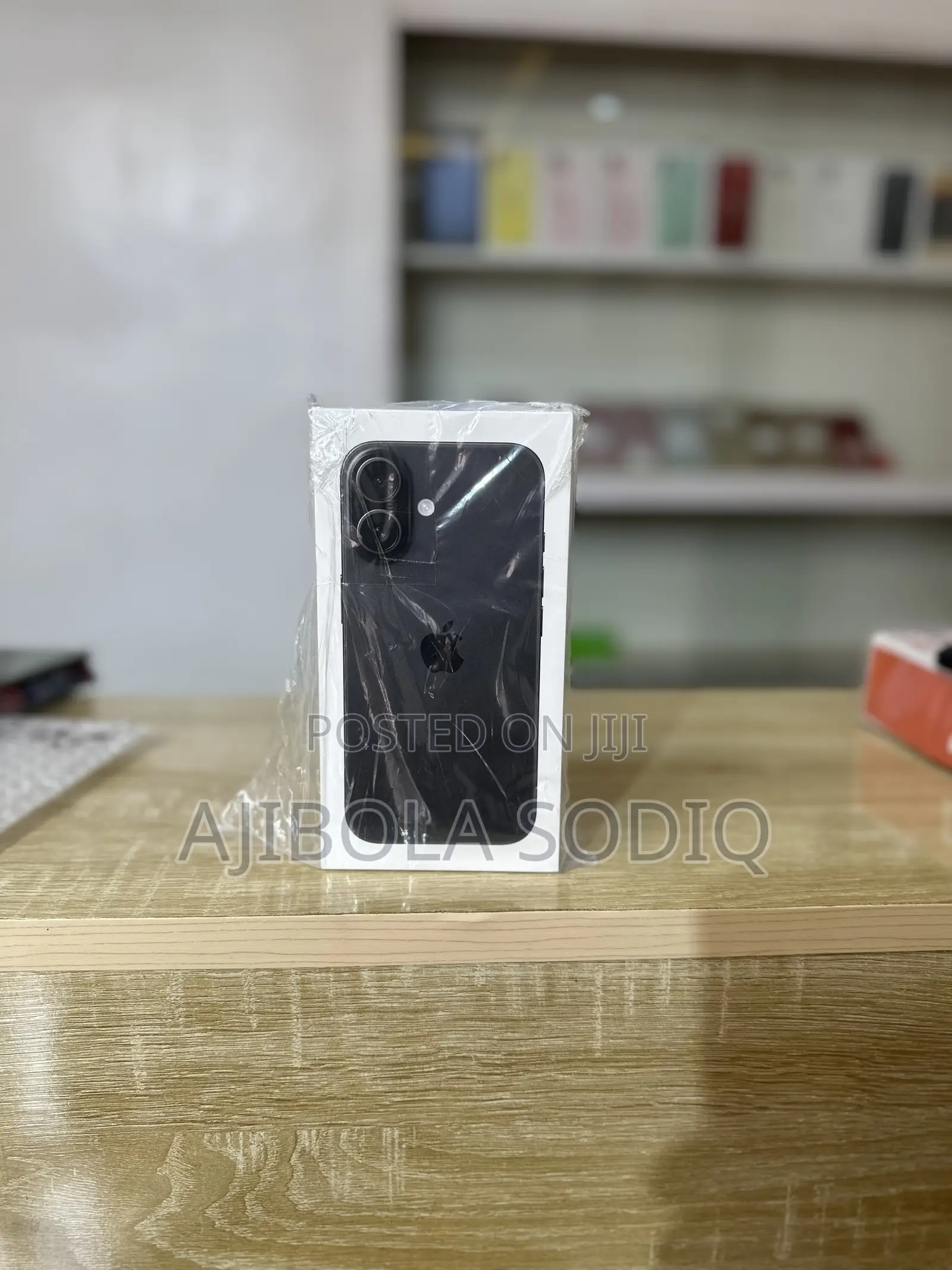 New Apple iPhone 16 128 GB Black