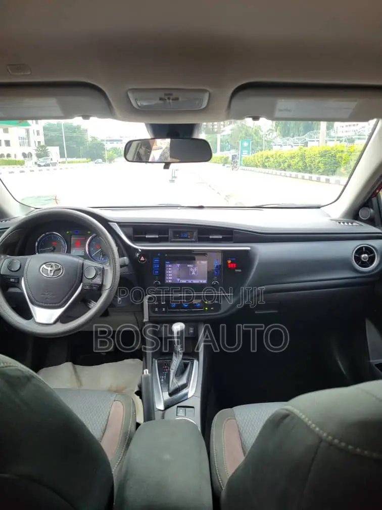 Toyota Corolla 2019 Red