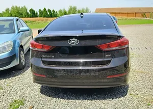 Hyundai Avante 2016 Black