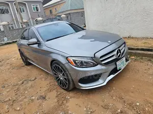 Mercedes-Benz C300 2015