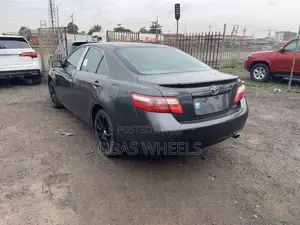 Toyota Camry XLE 4dr Sedan (2.4L 4cyl 5A) 2009 Gray