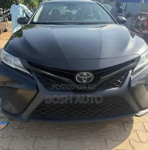 Toyota Camry SE (2.5L 4cyl 8A) 2019 Black