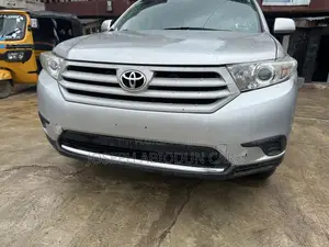 Toyota Highlander Limited 2012 Silver