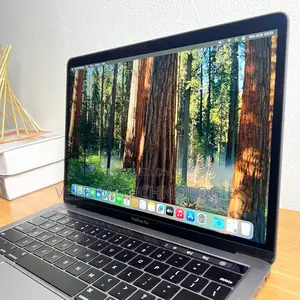 Laptop Apple MacBook Pro 2018 16GB Intel Core i7 SSD 512GB