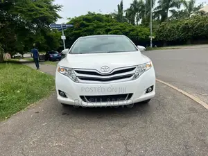Toyota Venza Limited AWD V6 2013 White