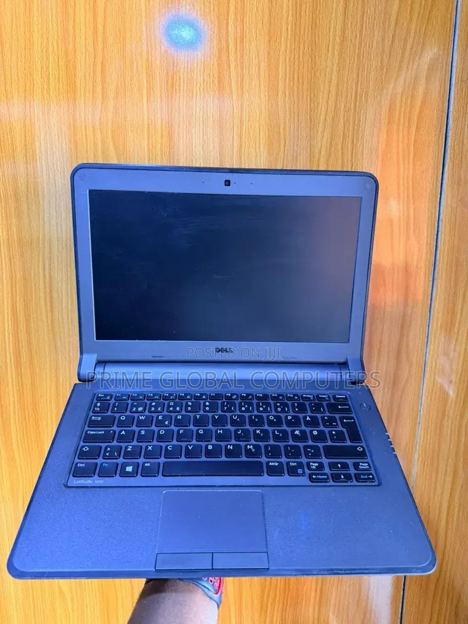 Laptop Dell Latitude 3350 4GB Intel Core i3 HDD 500GB