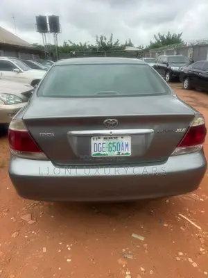 Toyota Camry 2004 Gray