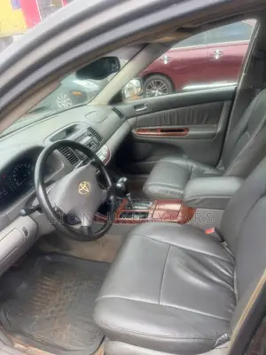 Toyota Camry 2004 Gray