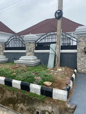 3bdrm Bungalow in Queens Efab Estate, Karsana for rent