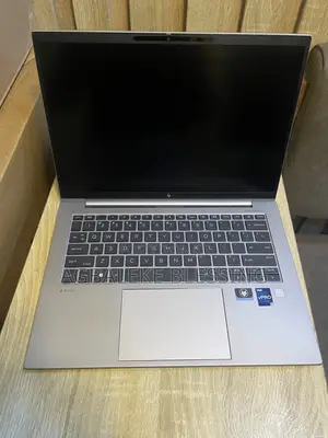 Laptop HP ZBook Firefly G9 16GB Intel Core i7 SSD 512GB