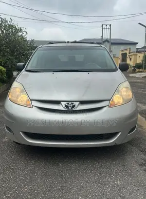 Toyota Sienna CE FWD 2008 Silver