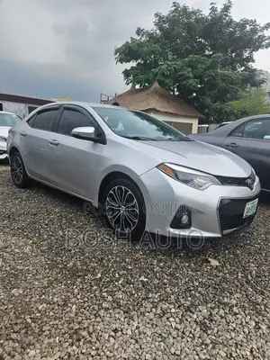 Toyota Corolla S Premium 4dr Sedan (1.8L 4cyl CVT) 2015 Silver